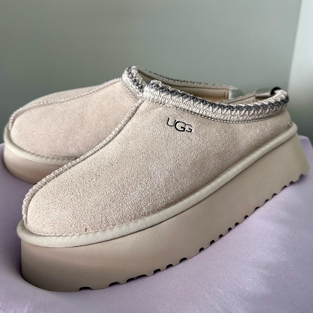 UGG TAZZ Platform Clog Mules